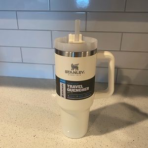 Stanley Quencher 40oz cup